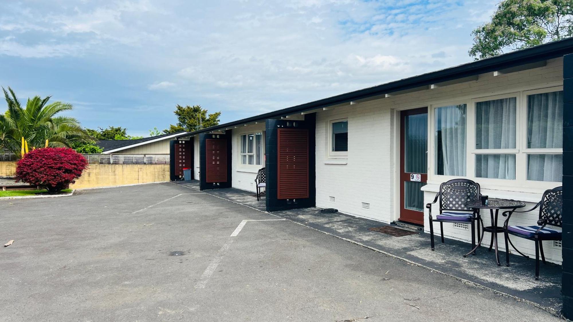 18Th Avenue Thermal Motel Tauranga Exteriör bild