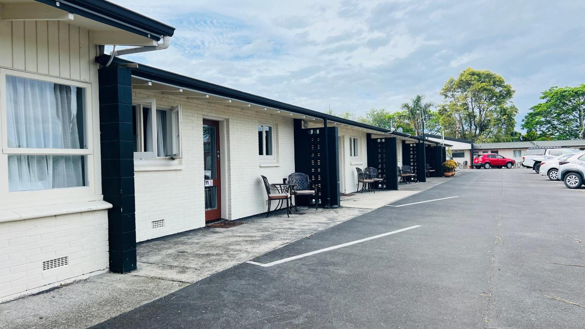 18Th Avenue Thermal Motel Tauranga Exteriör bild