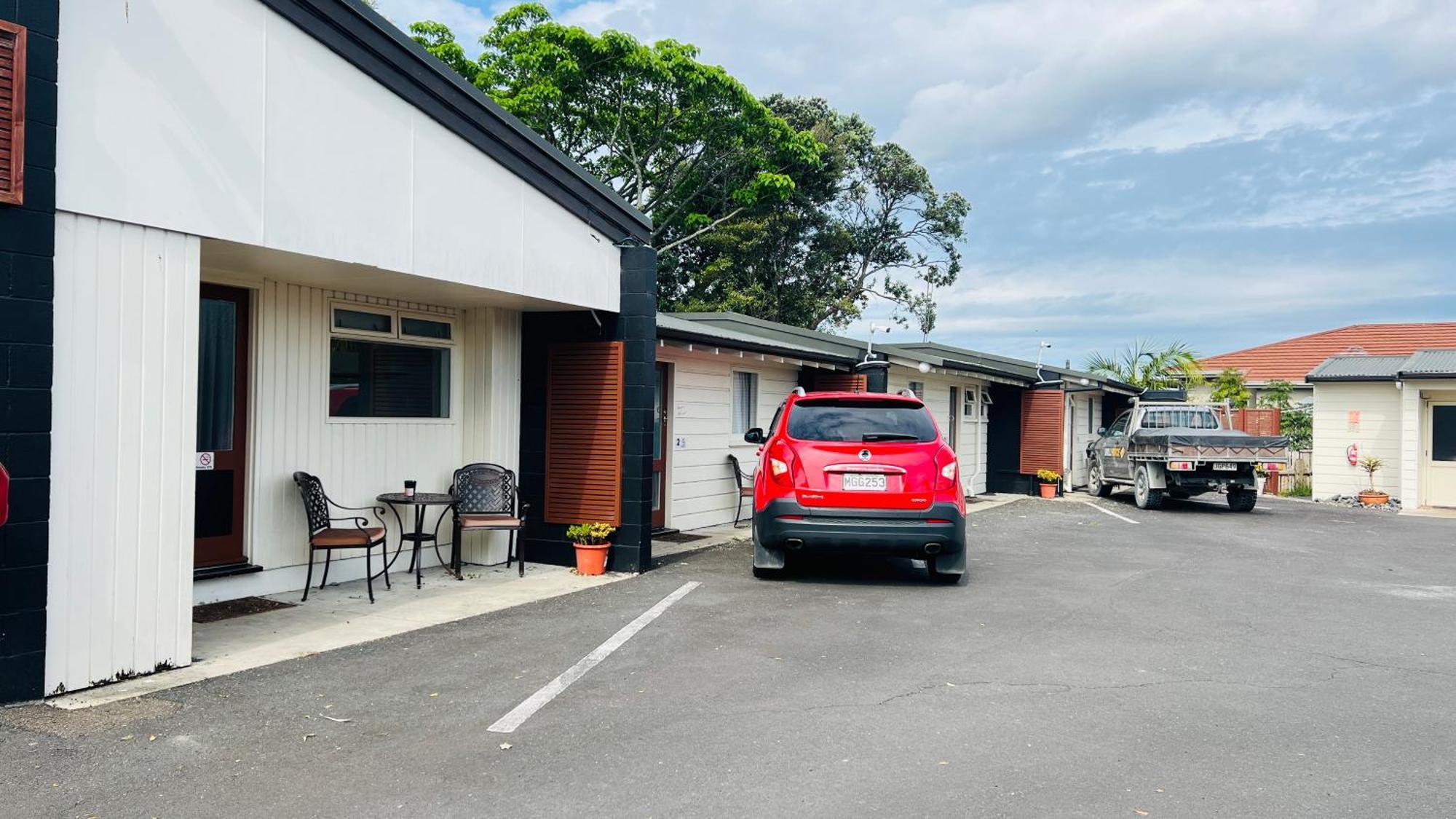 18Th Avenue Thermal Motel Tauranga Exteriör bild