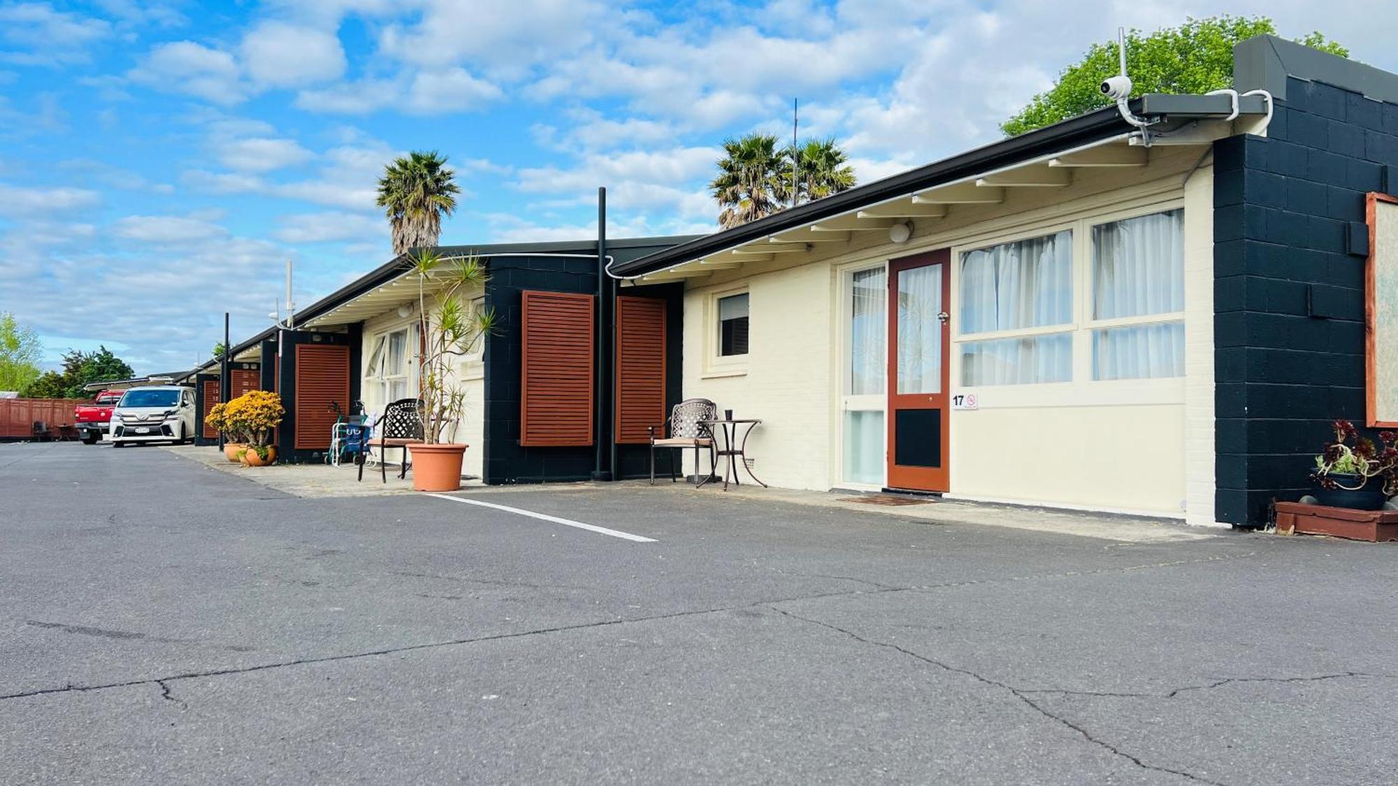 18Th Avenue Thermal Motel Tauranga Exteriör bild