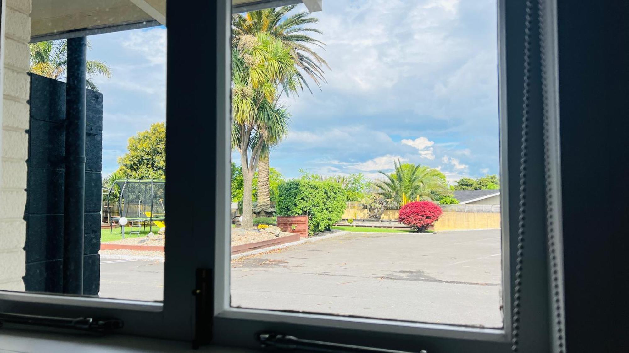18Th Avenue Thermal Motel Tauranga Exteriör bild