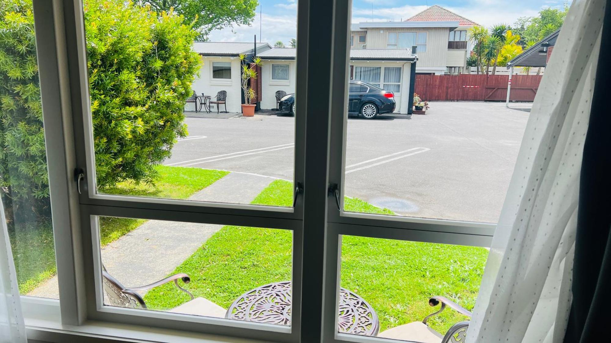 18Th Avenue Thermal Motel Tauranga Exteriör bild