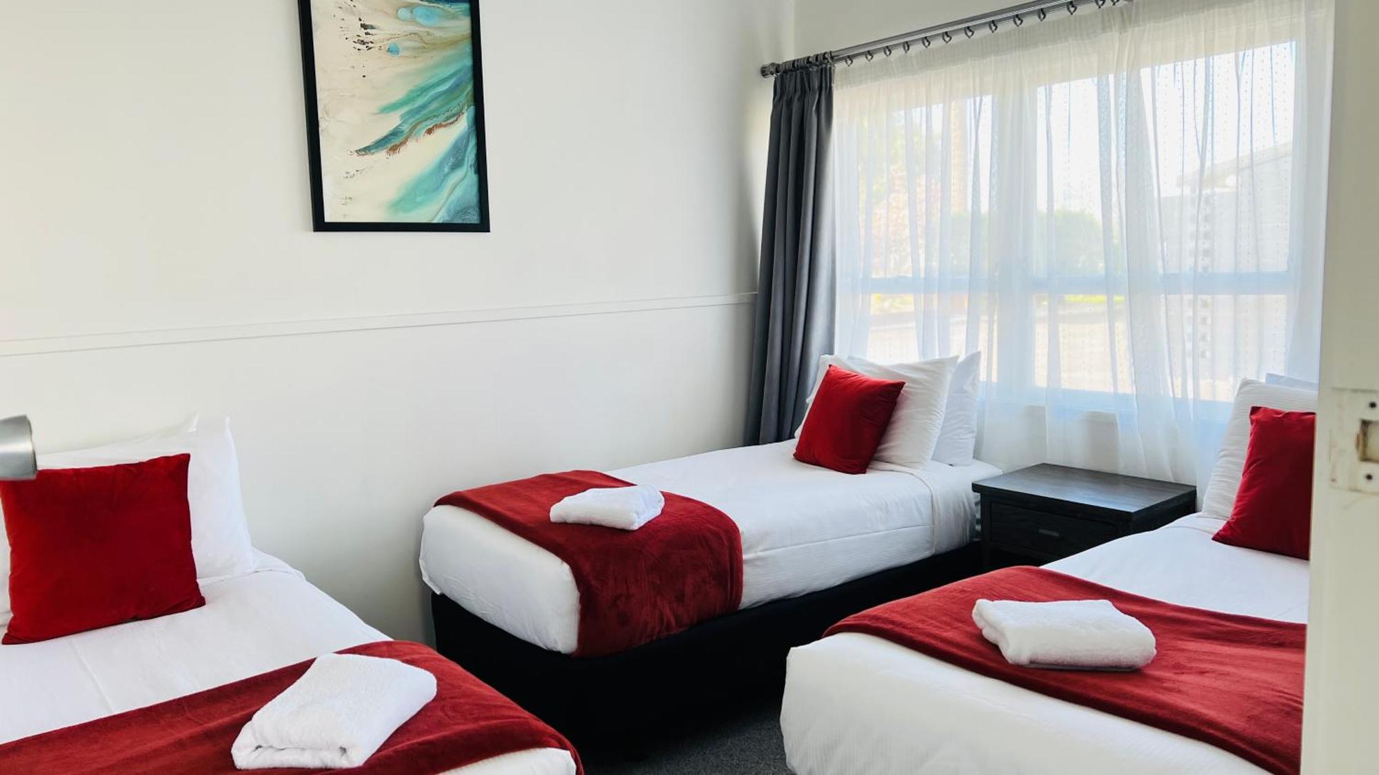 18Th Avenue Thermal Motel Tauranga Exteriör bild