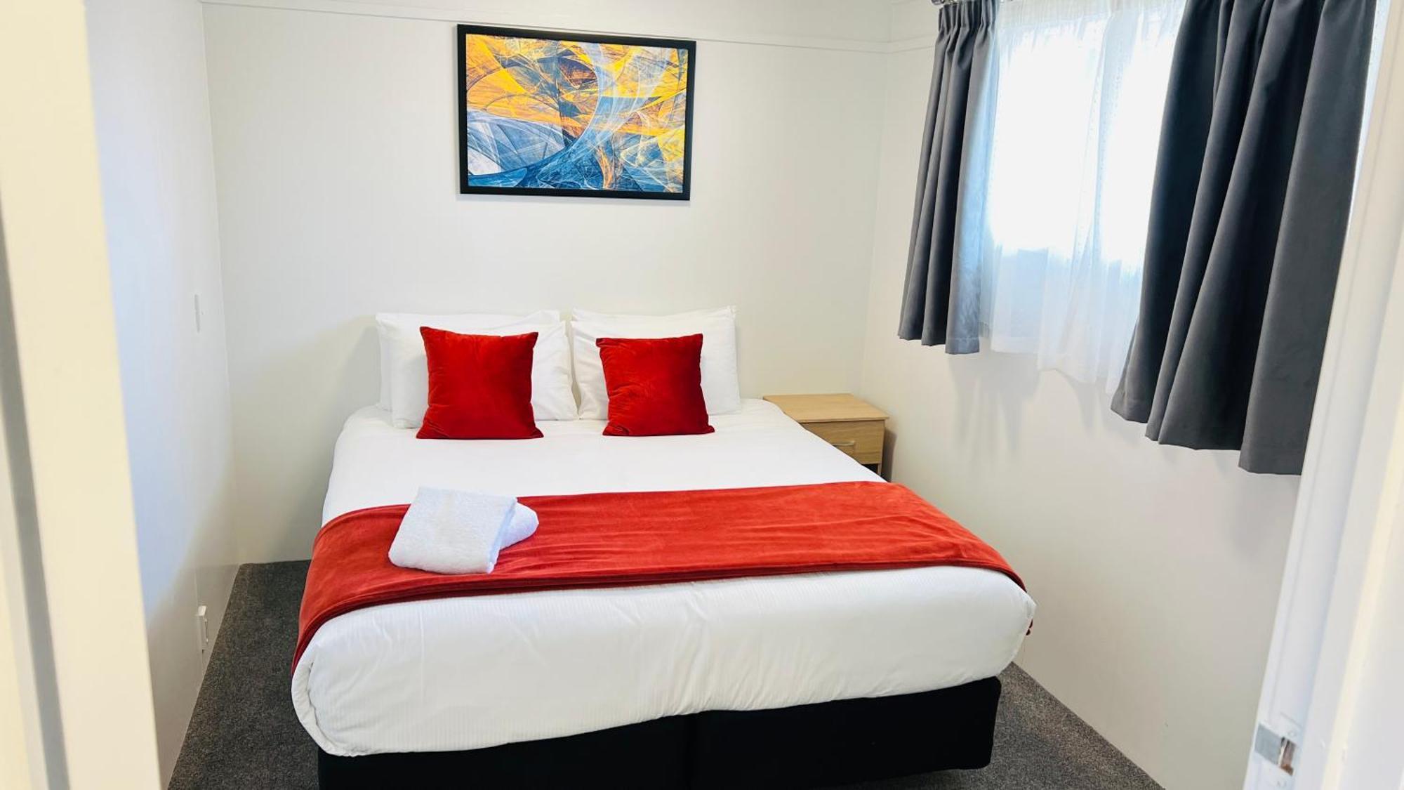 18Th Avenue Thermal Motel Tauranga Exteriör bild