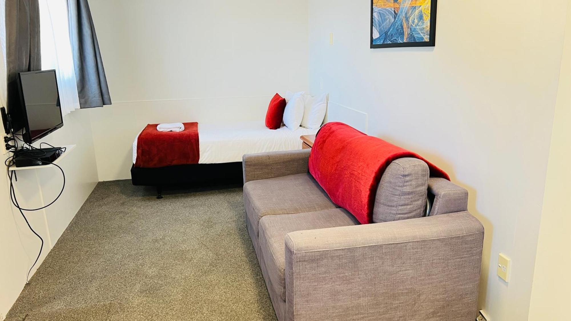 18Th Avenue Thermal Motel Tauranga Exteriör bild